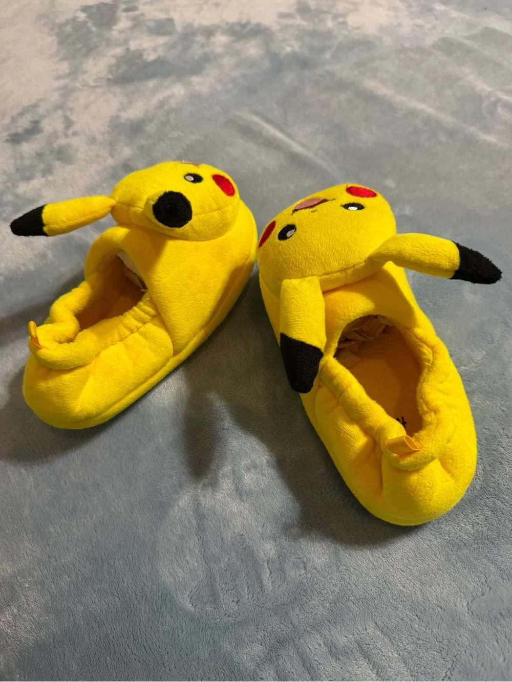H&M Kids' Pikachu Plush One-Piece Slippers - Yellow